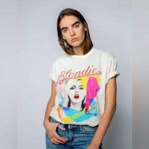 Women's tee shirt